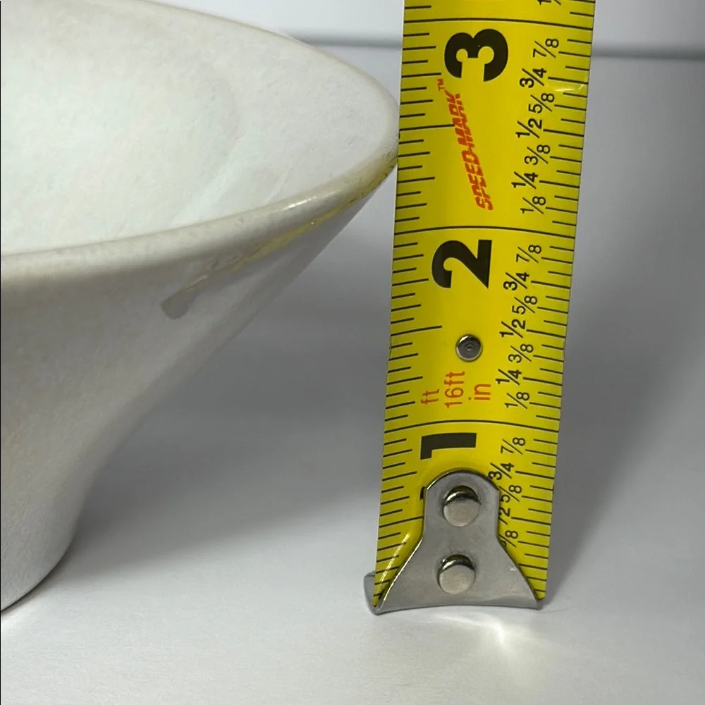 Retired Pier 1 Speckled Stoneware White Ceramic Round Bowl‎